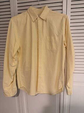 J. Crew Pale medium Yellow Long-Sleeve Button-Down Shirt. Very good condition